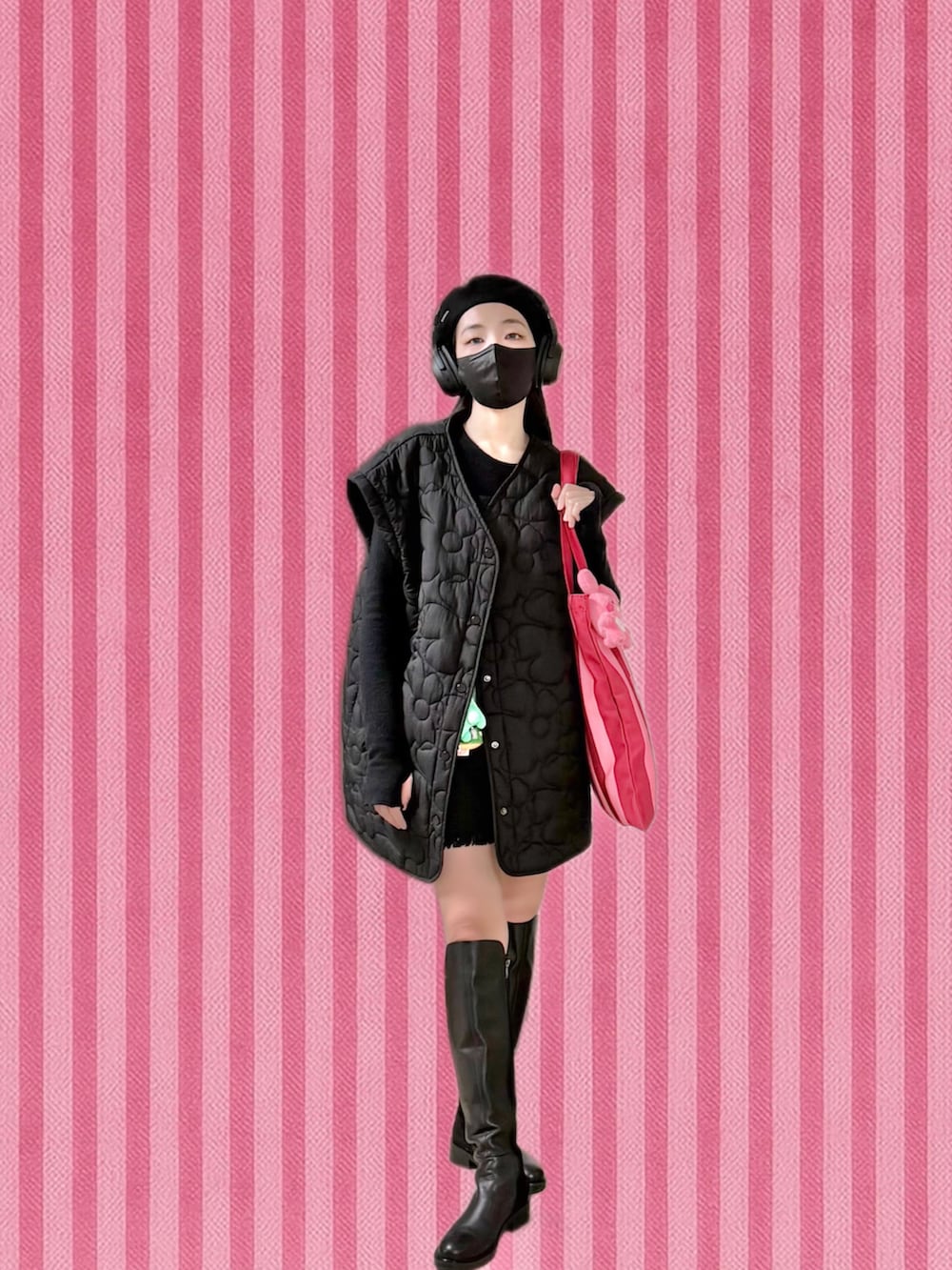 その他のニット/セーター、ブラック系のノーカラージャケット、ブラック系のスーツベストを着用したレディースの冬コーディネートの2枚目の写真