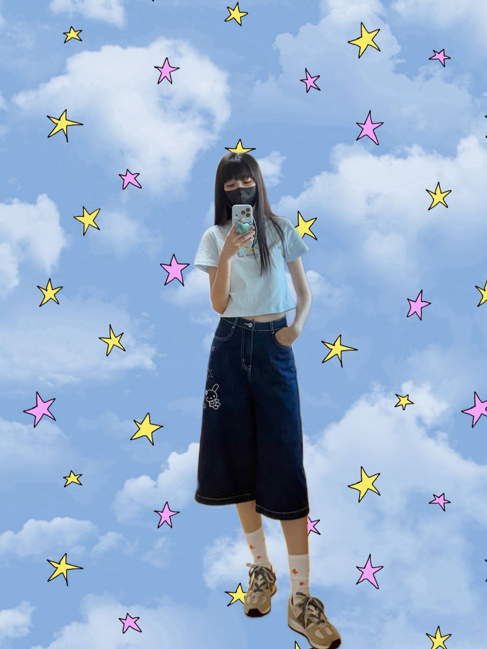 ブルー系のTシャツ/カットソー、グレー系のTシャツ/カットソー、ブルー系のその他アウターを着用したレディースの秋コーディネートの3枚目の写真