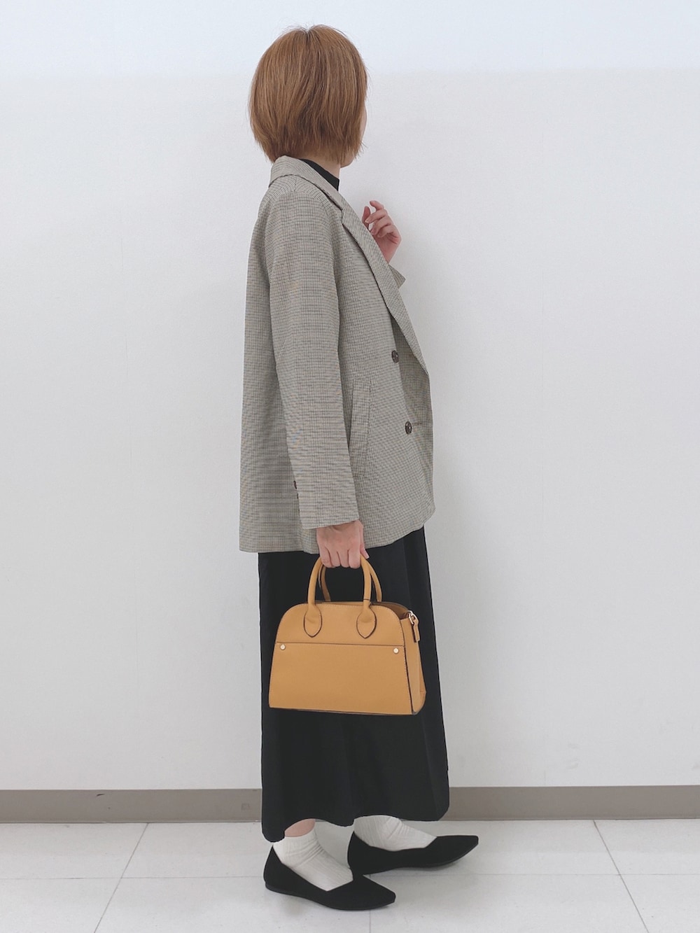 「オトナ女子、きれいめコーディネート、オフィスカジュアル、学校行事、ママコーデ、テーラードジャケット、ジャケットスタイル、チェック、ワンピース、ロングワンピース、ブラック、ハンドバッグ、お洒落さんとつながりたい、いいね、save、フォローお願いします🤑、シューラルー」｜「Cutie Blondeの【セットアップ可能】主役級。ダブルブレスト チェックジャケット（テーラードジャケット、ベージュ系）」を使った、RA★SEさん（レディース・162cm）の秋コーディネートの2枚目の写真