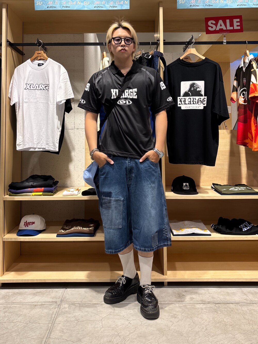 「XLARGEのCUSTOM DENIM SHORT PANTS（その他パンツ、ブルー系）」を使った、muさん（骨格ストレート・メンズ・185cm）の夏コーディネートの5枚目の写真