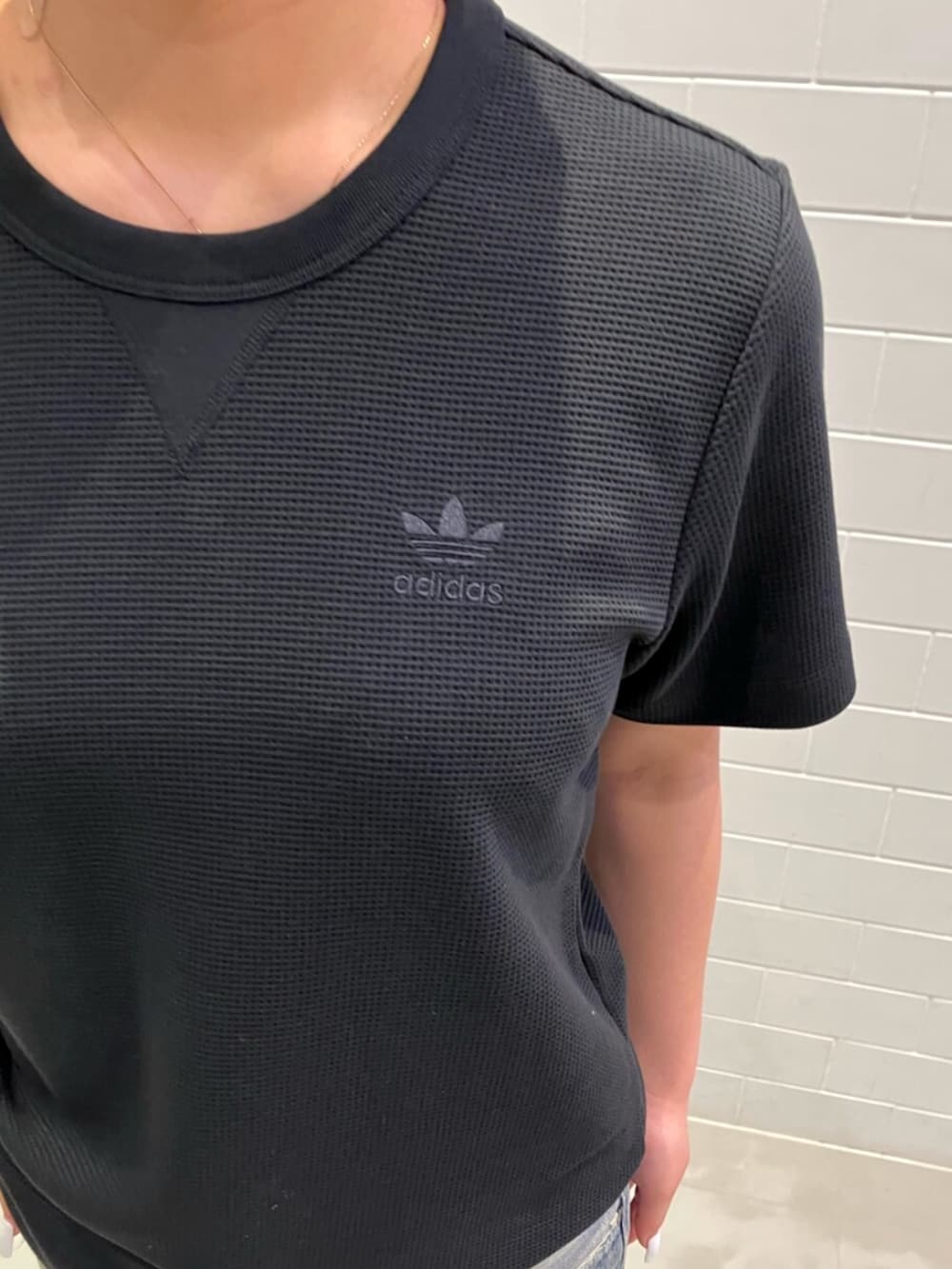 adidasトレフォイル エッセンシャルズ ワッフル半袖Tシャツ　サーマル アディダス トレフォイル エッセンシャルズ ワッフル半袖Tシャツ