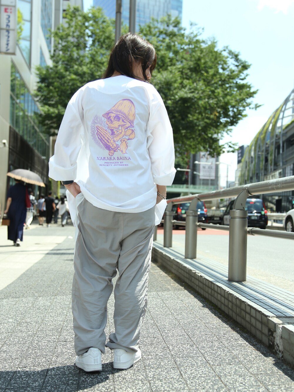 「SubcietyのDABO SHIRT（シャツ/ブラウス、ホワイト系）」を使った、ゆきさん（レディース・158cm）の夏コーディネートの2枚目の写真