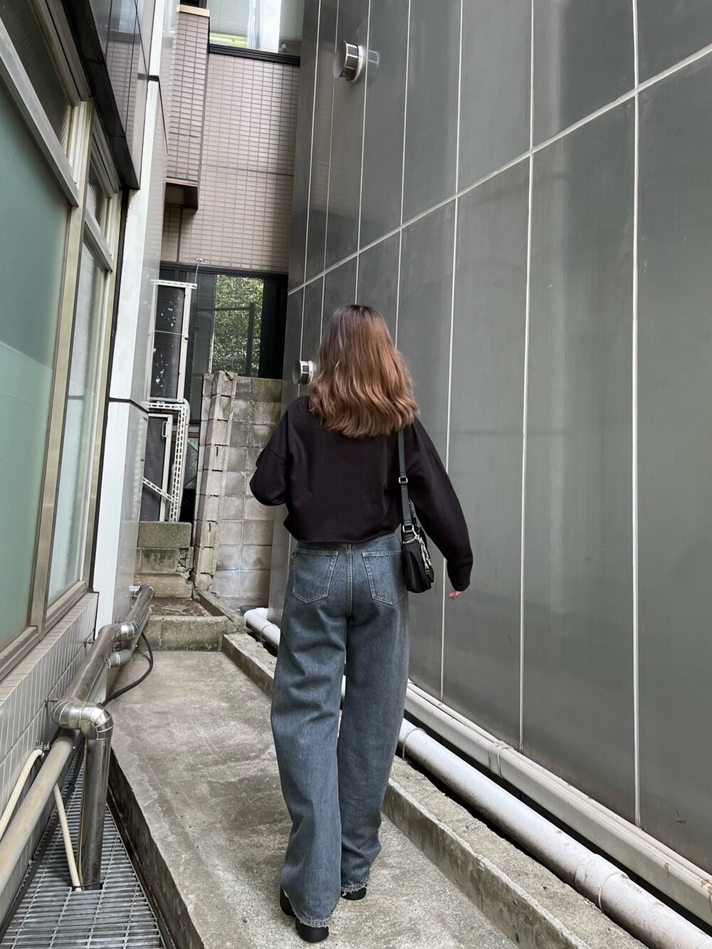 片岡玲菜(EMODA)｜EMODAのデニムパンツを使ったコーディネート - WEAR