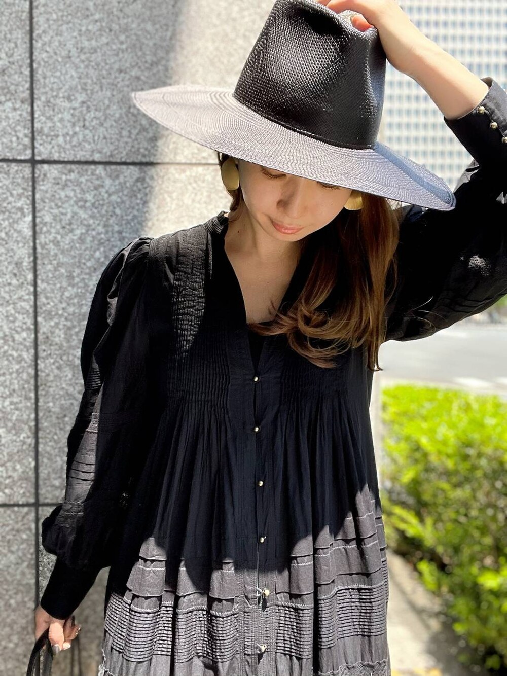 「Chaos、ワンピース、デニムパンツ」｜「ChaosのChaos(カオス)/◆WHY NOT NOW◆ナウアットデニム【新色登場】（デニムパンツ、ブルー系）」を使った、chaos_misaさん（レディース・161cm）の春コーディネートの3枚目の写真