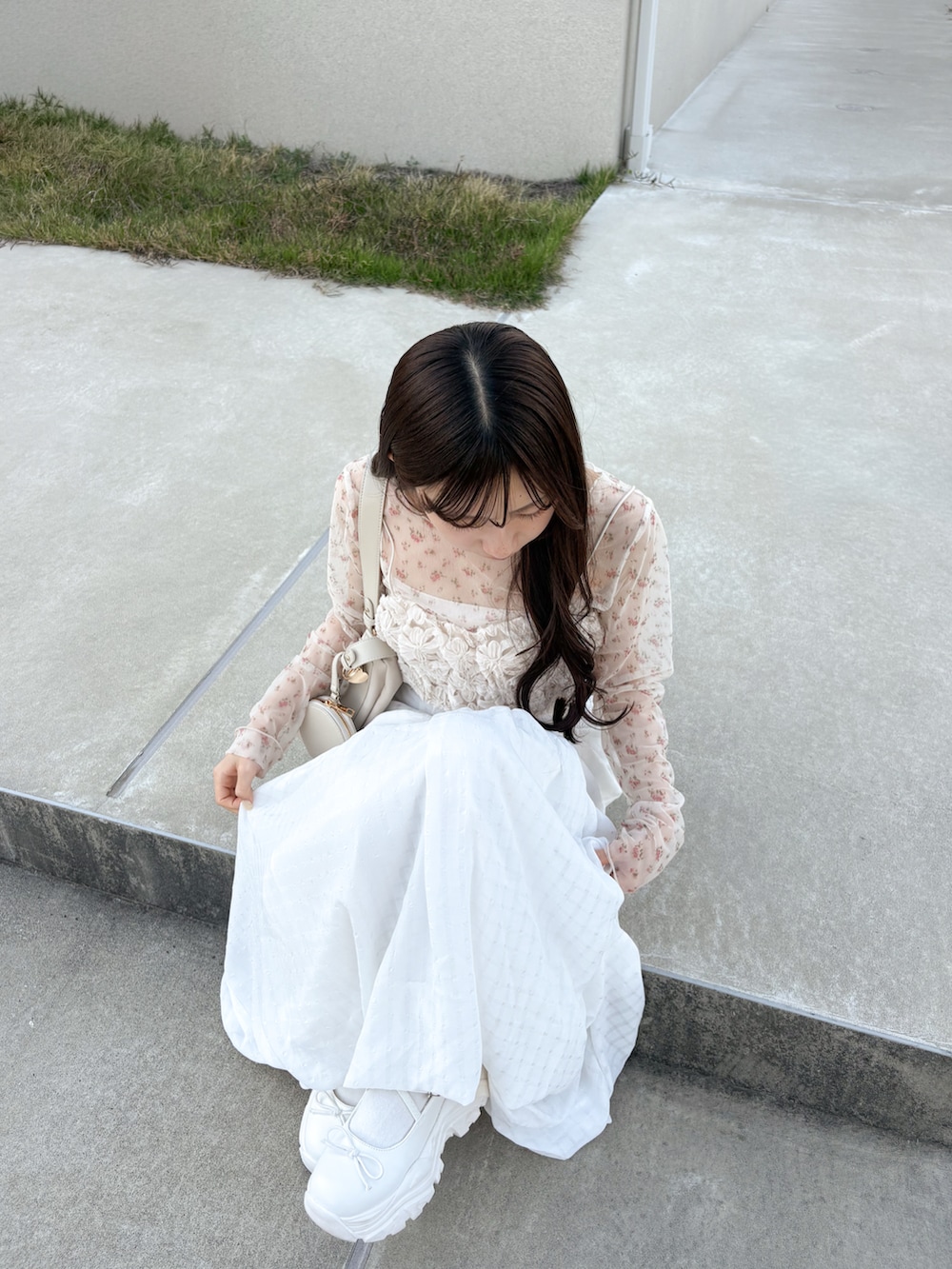 ami｜umm.claïrのスカートを使った春コーディネート - WEAR