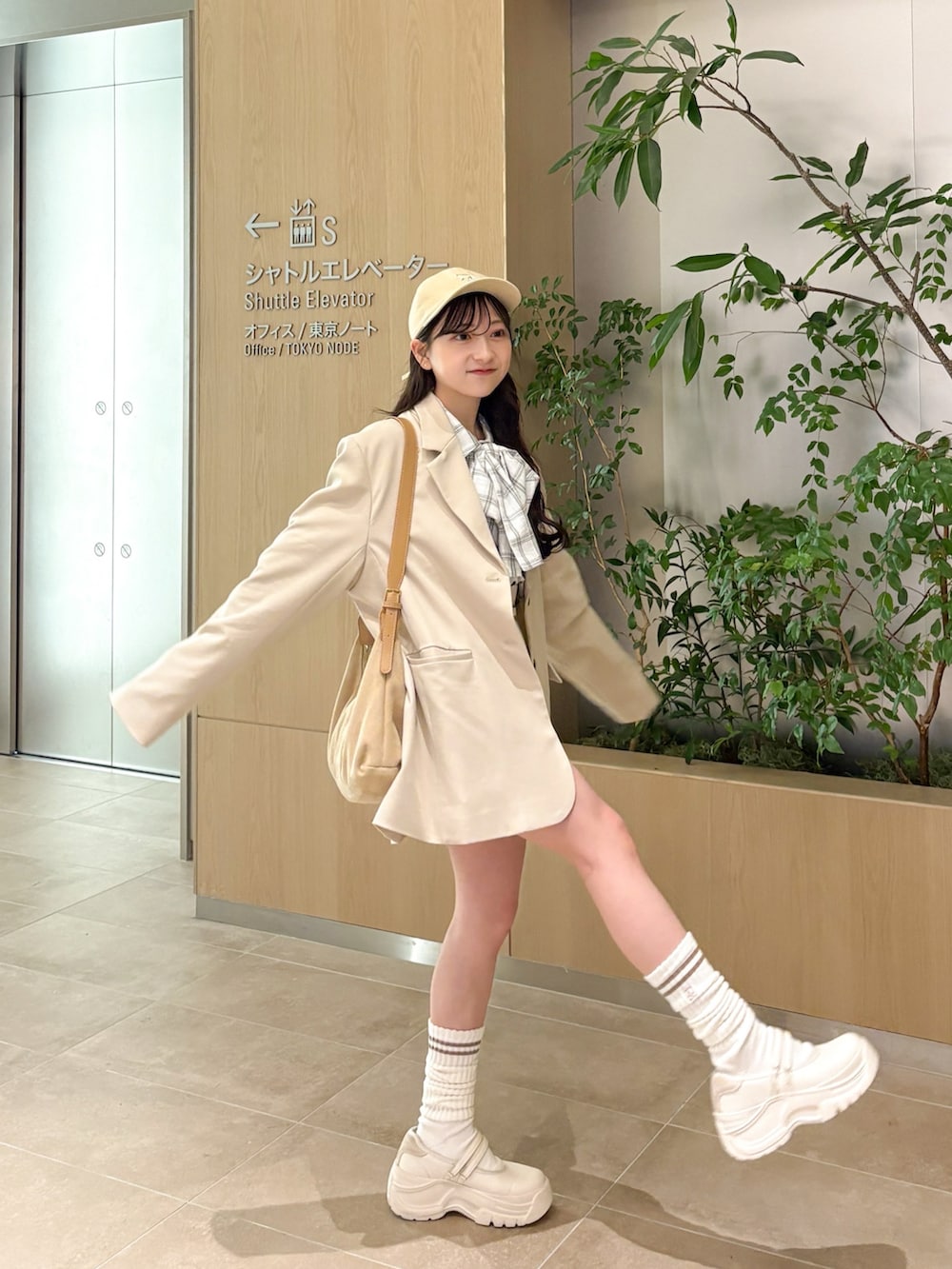 amiさんの（ZARA）を使ったコーディネートの5枚目の写真