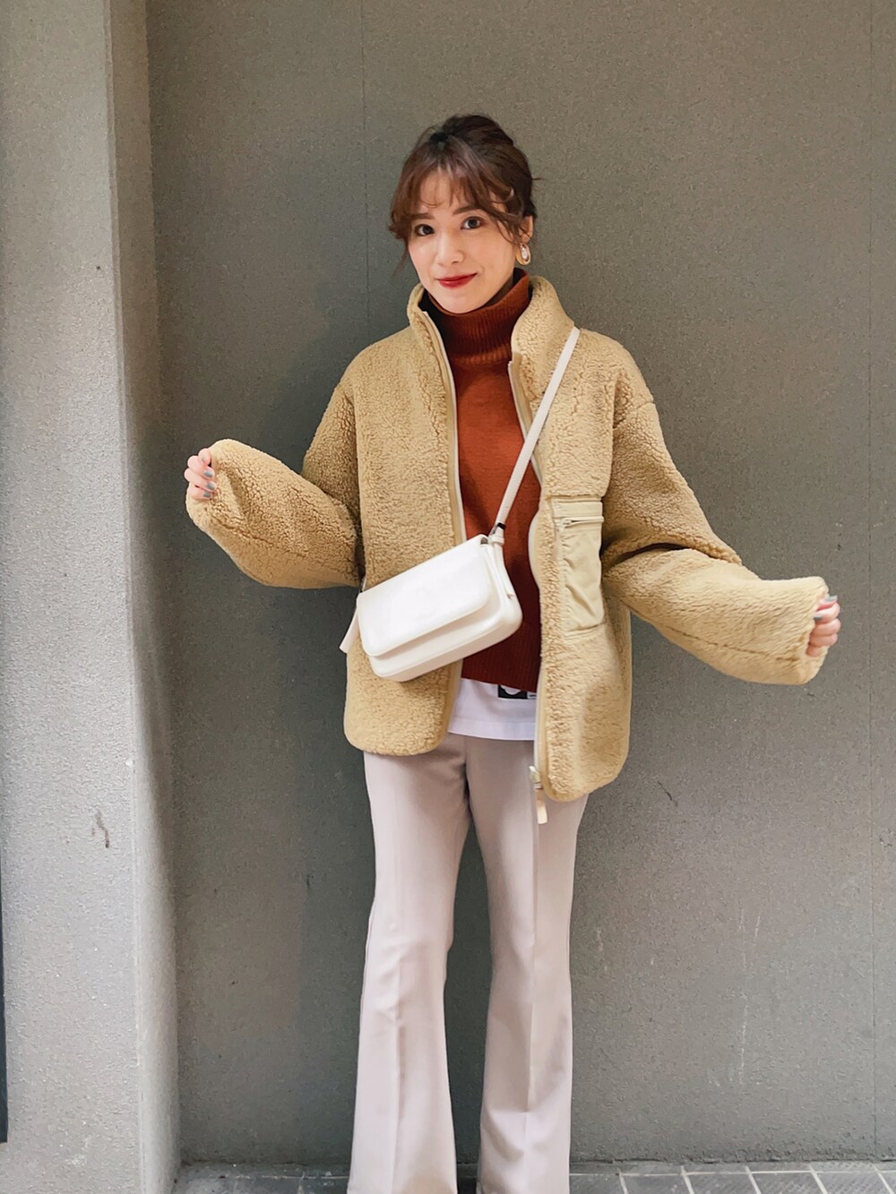 「ootd、鹽系風格、30代コーデ、30代女性、30代ファッション、塩系コーデ、ふわふわ」｜「STAYREALのアイテム（トップス、ホワイト系）」を使った、FongFong さん（レディース・163cm）の秋コーディネートの2枚目の写真