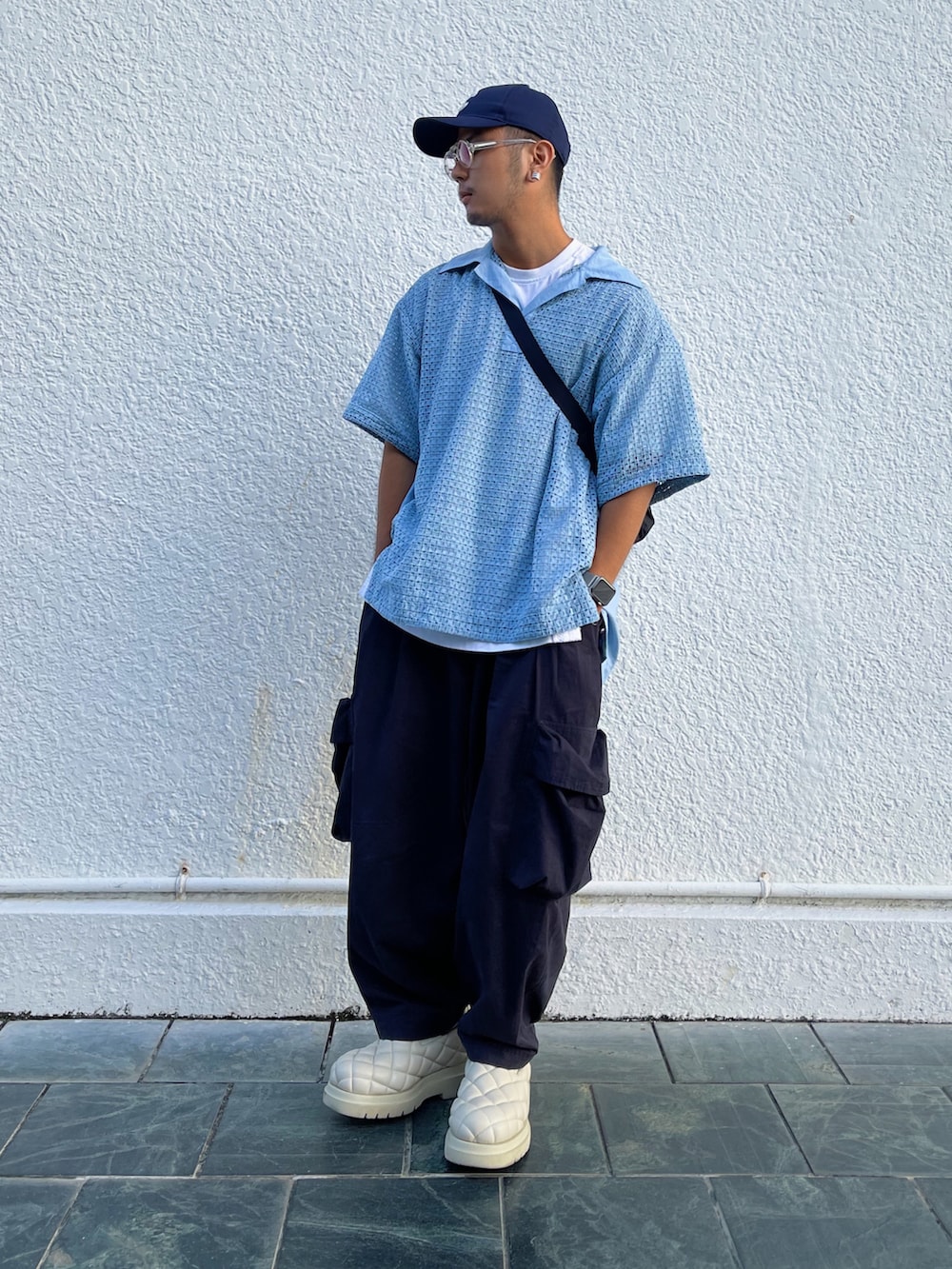 「FUSIO FUSIO、BOTTEGA VENETA、CELINE」｜「CELINEのアイテム（帽子、ブルー系）」を使った、浮生 ふせいさん（メンズ・169cm）の秋コーディネートの2枚目の写真