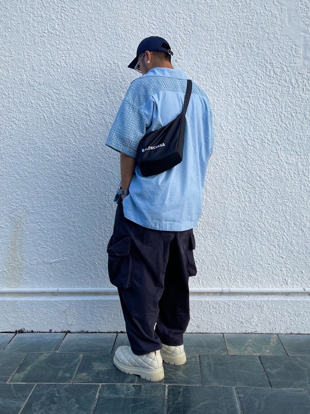 「FUSIO FUSIO、BOTTEGA VENETA、CELINE」｜「CELINEのアイテム（帽子、ブルー系）」を使った、浮生 ふせいさん（メンズ・169cm）の秋コーディネートの3枚目の写真