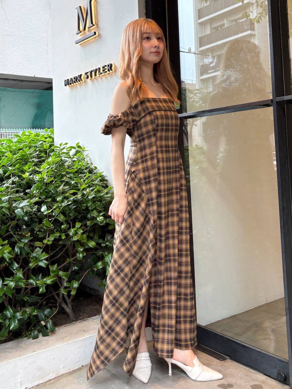 その他のワンピースを着用したレディースの夏コーディネートの2枚目の写真