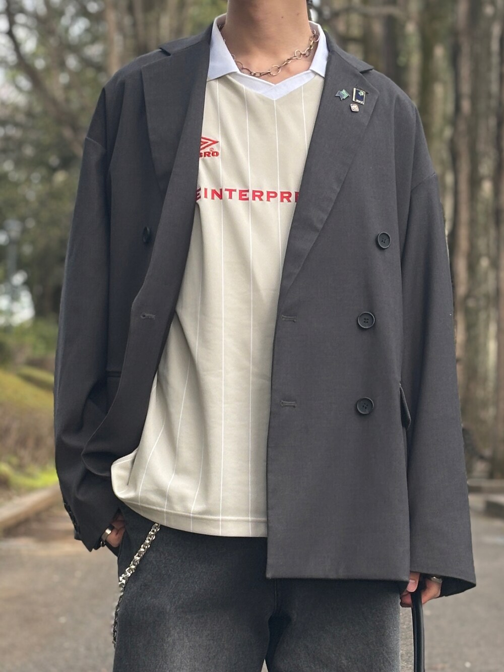 「デートコーデ、ショルダーバッグ、メンズファッション、メンズコーデ、春ファッション、春コーデ、きれいめカジュアル、ファッションを楽しもう、ジャケット、ゲームシャツ、デニム、ローファー、soerte、SINSS、HARUTA」｜「soerteの3way Braid shoulder bag /３way編み込みショルダーバッグ（ショルダーバッグ、ブラック系）」を使った、harutoさん（骨格ナチュラル・メンズ・176cm）の春コーディネートの2枚目の写真