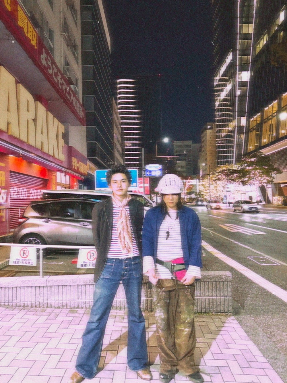 ブラック系のその他を着用したメンズの秋コーディネートの5枚目の写真