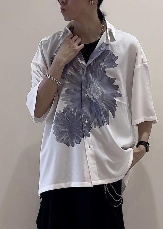 「シャツ、ワイドパンツ、カーゴパンツ、キレイめ、夏コーデ、低身長」｜「JUNREDのital. from JUNRed / bean bracelet connected（ブレスレット、シルバー系）」を使った、hikaaa1231さん（メンズ・170cm）の夏コーディネートの4枚目の写真