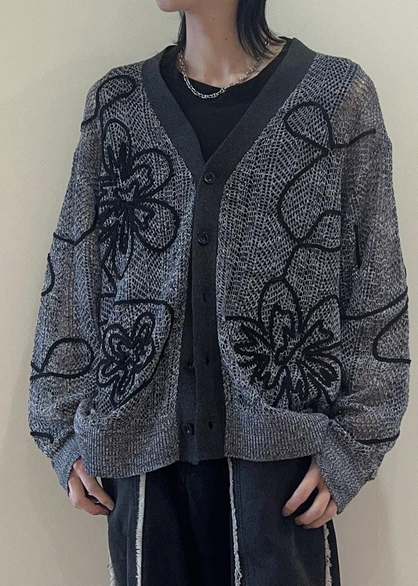 「カーディガン、デニム、メッシュカーディガン、ワイドパンツ、24SS春の新作、春コーデ、デートコーデ、低身長」｜「JUNREDのルーズノースリーブカットソー（タンクトップ、ブラック系）」を使った、hikaaa1231さん（メンズ・170cm）の春コーディネートの4枚目の写真