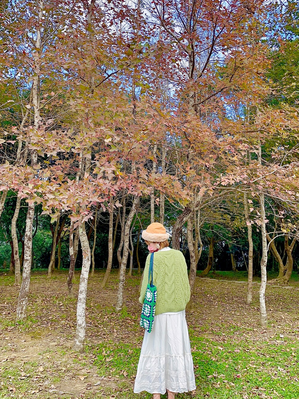 「ootd、休閒、日系極簡、冬コーデ、女の子」｜「RAY CASSINのアイテム（ニット/セーター、グリーン系）」を使った、peiさんさん（レディース・164cm）の冬コーディネートの2枚目の写真