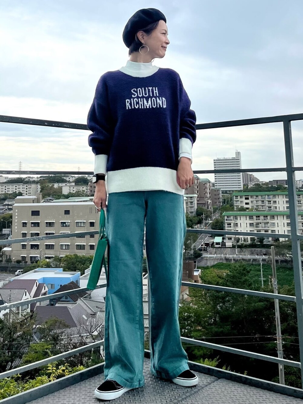 「秋ルック紹介するよ、秋、今日のコーデ、オトナ女子、お洒落さんとつながりたい、大人かわいい、カジュアルコーデ、高身長女子、大人カジュアル」｜「SOMETHINGのアイテム（デニムパンツ、グリーン系）」を使った、chihoさん（レディース・166cm）の秋コーディネートの3枚目の写真