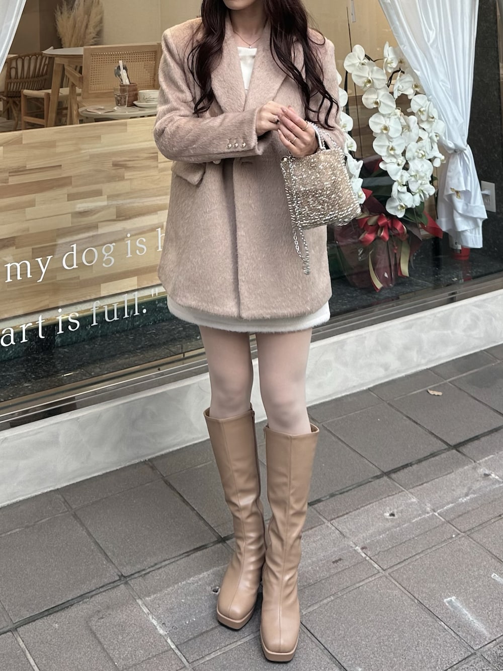 「春コーデ、シンプルスタイル、ジャケット、おでかけコーデ、春服コーデ、ベージュコーデ、ベージュ、春めき満開コーデ」｜「polàuraのアイテム（ジャケット/アウター、ベージュ系）」を使った、yunaさん（骨格ウェーブ・レディース・162cm）の春コーディネートの3枚目の写真