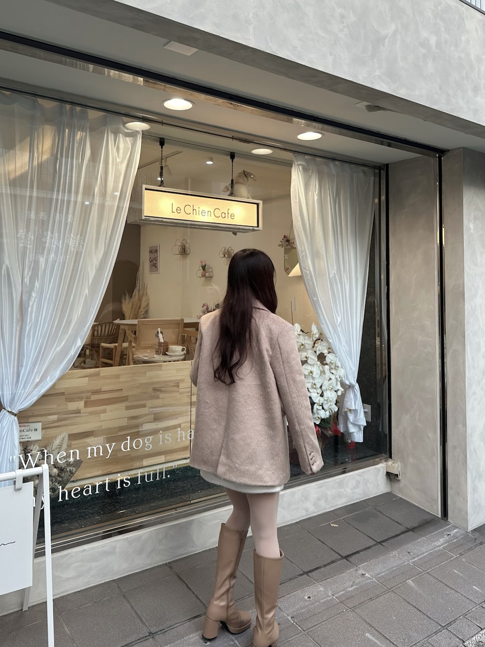 「春コーデ、シンプルスタイル、ジャケット、おでかけコーデ、春服コーデ、ベージュコーデ、ベージュ、春めき満開コーデ」｜「polàuraのアイテム（ジャケット/アウター、ベージュ系）」を使った、yunaさん（骨格ウェーブ・レディース・162cm）の春コーディネートの2枚目の写真