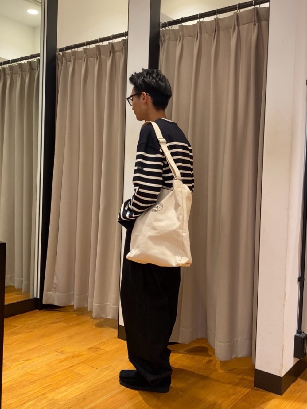 「アーバンリサーチ、低身長、lee101、秋コーデ」｜「Le Minorの『別注』Le minor × REVERBERATE × UR　MARINIERE（Tシャツ/カットソー、ブラック系）」を使った、ryutoさん（メンズ・163cm）の夏コーディネートの2枚目の写真