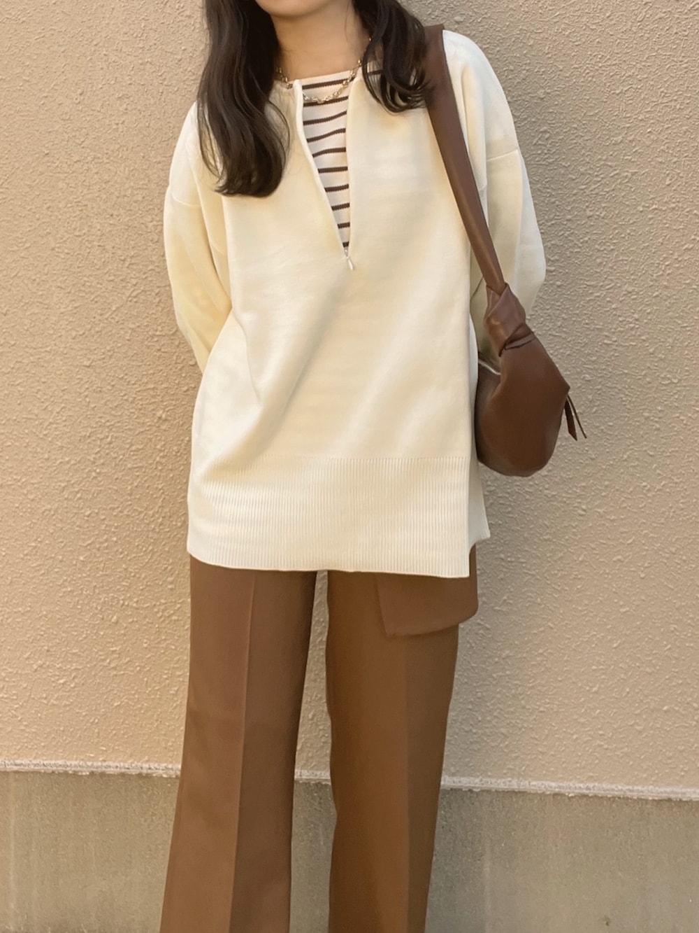 「淡色コーデ、おでかけコーデ、秋服、秋冬コーデ、キレイめ、きれいめカジュアル、ラクチンコーデ、オトナ女子、お洒落さんとつながりたい、秋服コーデ、高身長女子、ハーフジップ、ボーダー、ラップパンツ、しまむら」｜「GeeRAのハーフジップニットプルオーバー（ニット/セーター、ベージュ系）」を使った、mogさん（骨格ストレート・レディース・164cm）の秋コーディネートの3枚目の写真