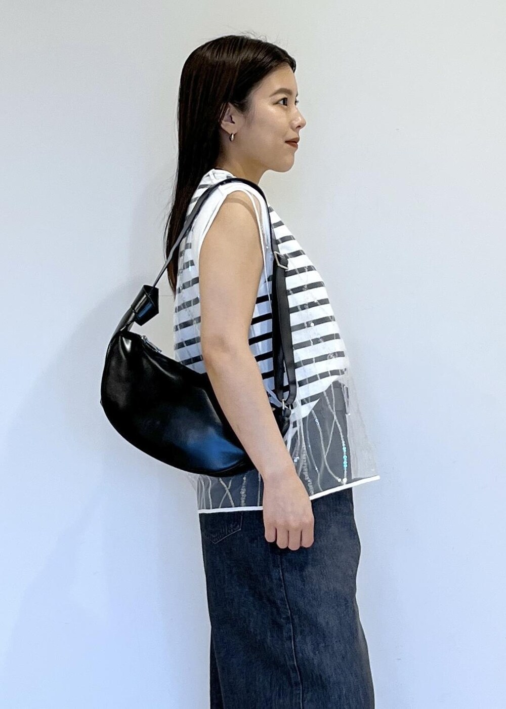 「NEEDBY、ニードバイ、バッグ、Benamun、24ss夏の新作、別注、ブラック、ホワイト、カットソー、デニム、ワイド、ADAM ET ROPÉ、FEMME、SDGs、サステナブル」｜「ADAM ET ROPE'のストレッチブーツサンダル（ブーツ、ブラック系）」を使った、adamtanakaさん（レディース・158cm）の夏コーディネートの9枚目の写真