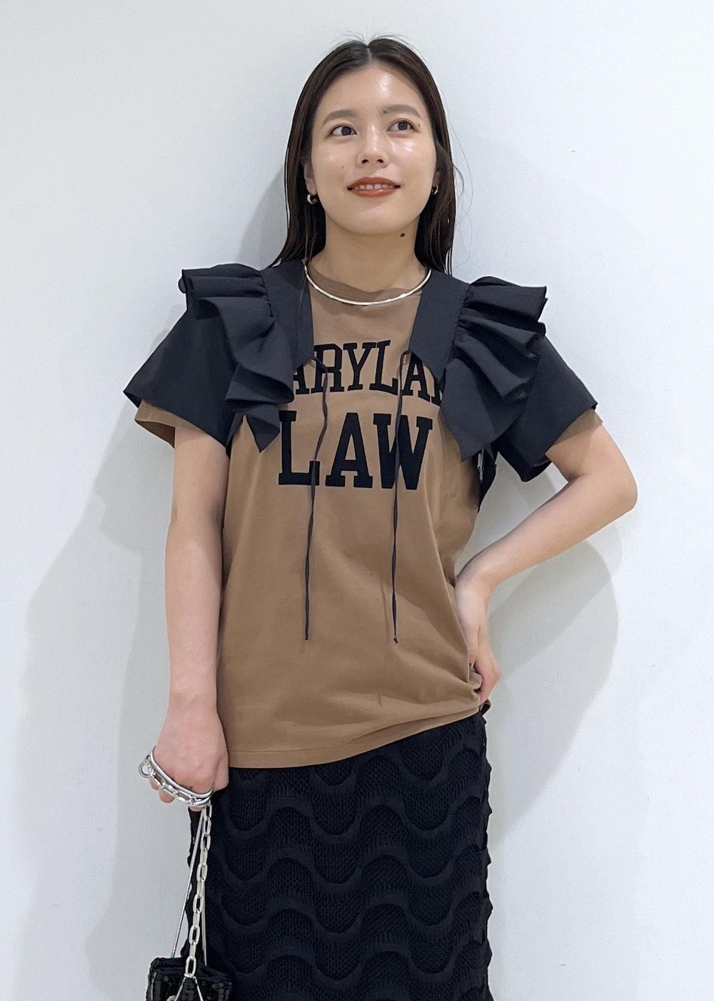「ビーサン、BIGOTRE、ビゴター、ブラック、REMIRELIEF、タイトスカート、レミレリーフ、ボレロ、ADAM ET ROPÉ、FEMME、SDGs、サステナブル、骨格ストレート、イエベ、きれいめカジュアル」｜「ADAM ET ROPE'のカットメッシュスカート（スカート、ブラック系）」を使った、adamtanakaさん（レディース・158cm）の夏コーディネートの6枚目の写真