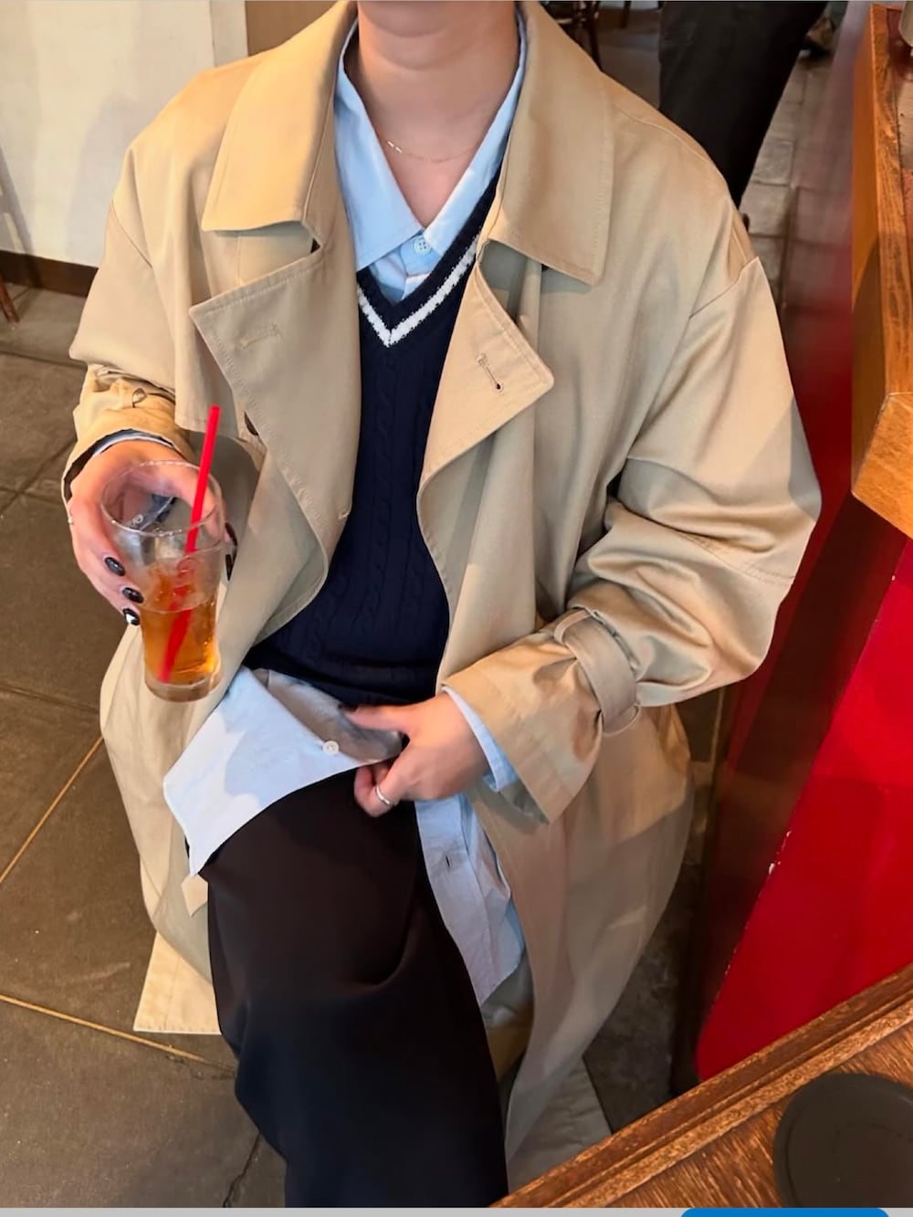 「トレンチコート、秋、秋コーデ、秋冬コーデ、秋服準備はじめました、秋服、秋先取りコーデ、コート、コートスタイル、韓国、韓国ファッション、韓国コーデ、シンプルコーデ、シンプルスタイル、シンプル」｜「fredy emueの【発売のたびに即完売する大人気アイテム】袖ボリュームトレンチコート（トレンチコート、ベージュ系）」を使った、kurikiさん（レディース・160cm）の夏コーディネートの9枚目の写真