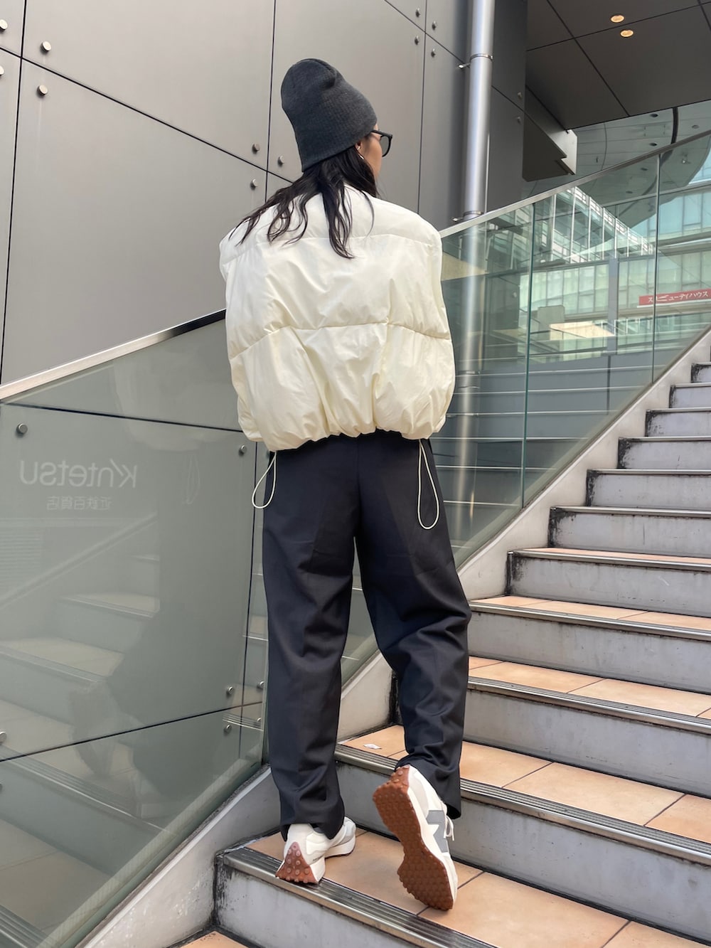 ryoさんの「New Balance U327（NEW BALANCE）」を使ったコーディネートの2枚目の写真