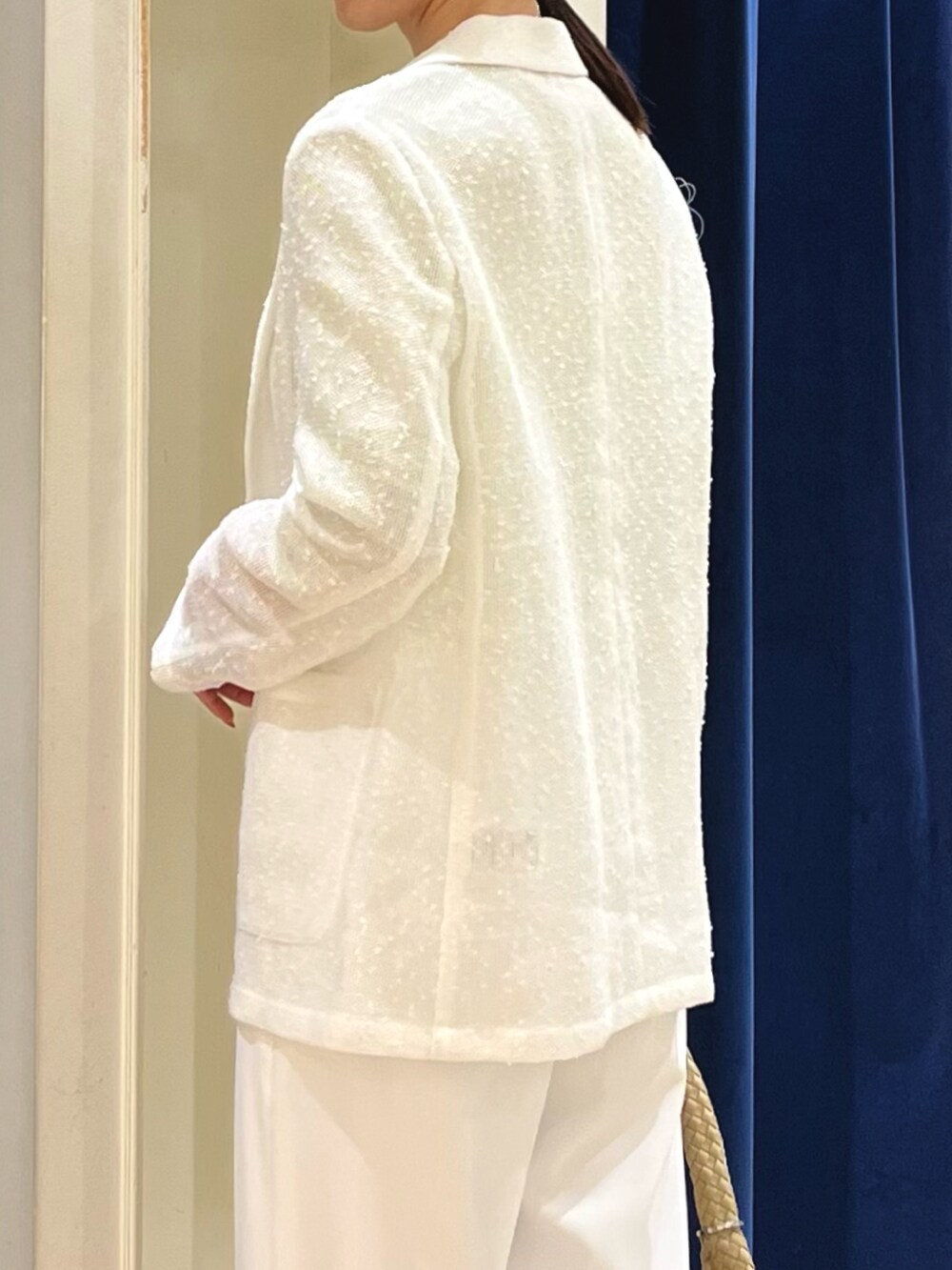 「春色、春めき満開コーデ、シアートップス、大人カジュアル、春服コーデ、カラーコーデ、春カラー、大人コーデ、テーラードジャケット、ホワイトコーデ、ジャケット、ジャケットスタイル、ノーリーズ、イージーパンツ、きれいめカジュアル」|「NOLLEY’Sの《セットアップ対応》ウォッシャブルツイルイージータックワイドパンツ(その他パンツ、ホワイト系)」を使った、nol ikeoさん(骨格ウェーブ・レディース・160cm)の春コーディネートの4枚目の写真