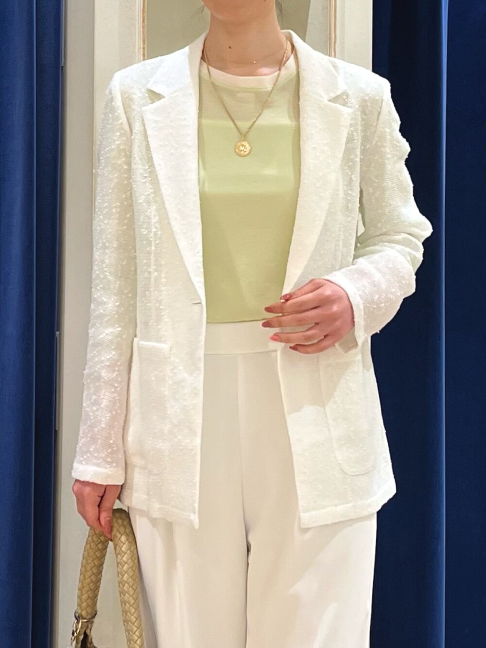 「春色、春めき満開コーデ、シアートップス、大人カジュアル、春服コーデ、カラーコーデ、春カラー、大人コーデ、テーラードジャケット、ホワイトコーデ、ジャケット、ジャケットスタイル、ノーリーズ、イージーパンツ、きれいめカジュアル」|「NOLLEY’Sの《セットアップ対応》ウォッシャブルツイルイージータックワイドパンツ(その他パンツ、ホワイト系)」を使った、nol ikeoさん(骨格ウェーブ・レディース・160cm)の春コーディネートの3枚目の写真