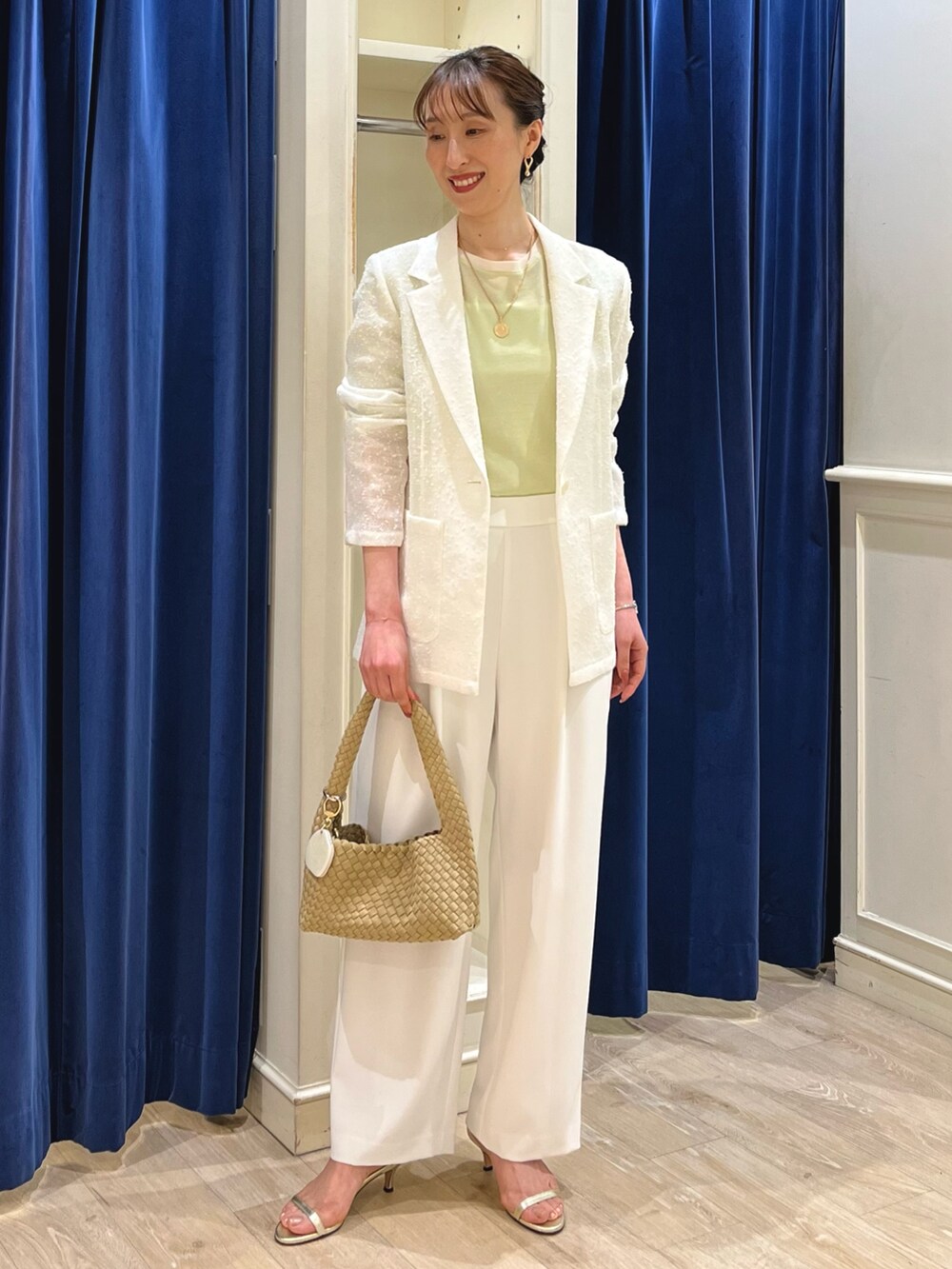 「春色、春めき満開コーデ、シアートップス、大人カジュアル、春服コーデ、カラーコーデ、春カラー、大人コーデ、テーラードジャケット、ホワイトコーデ、ジャケット、ジャケットスタイル、ノーリーズ、イージーパンツ、きれいめカジュアル」|「NOLLEY’Sの《セットアップ対応》ウォッシャブルツイルイージータックワイドパンツ(その他パンツ、ホワイト系)」を使った、nol ikeoさん(骨格ウェーブ・レディース・160cm)の春コーディネートの8枚目の写真