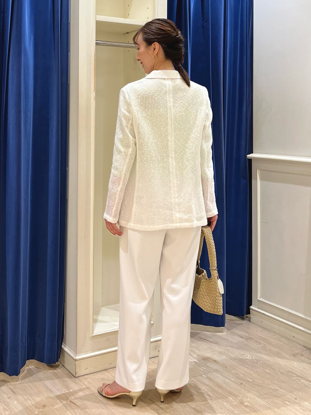 「春色、春めき満開コーデ、シアートップス、大人カジュアル、春服コーデ、カラーコーデ、春カラー、大人コーデ、テーラードジャケット、ホワイトコーデ、ジャケット、ジャケットスタイル、ノーリーズ、イージーパンツ、きれいめカジュアル」|「NOLLEY’Sの《セットアップ対応》ウォッシャブルツイルイージータックワイドパンツ(その他パンツ、ホワイト系)」を使った、nol ikeoさん(骨格ウェーブ・レディース・160cm)の春コーディネートの10枚目の写真