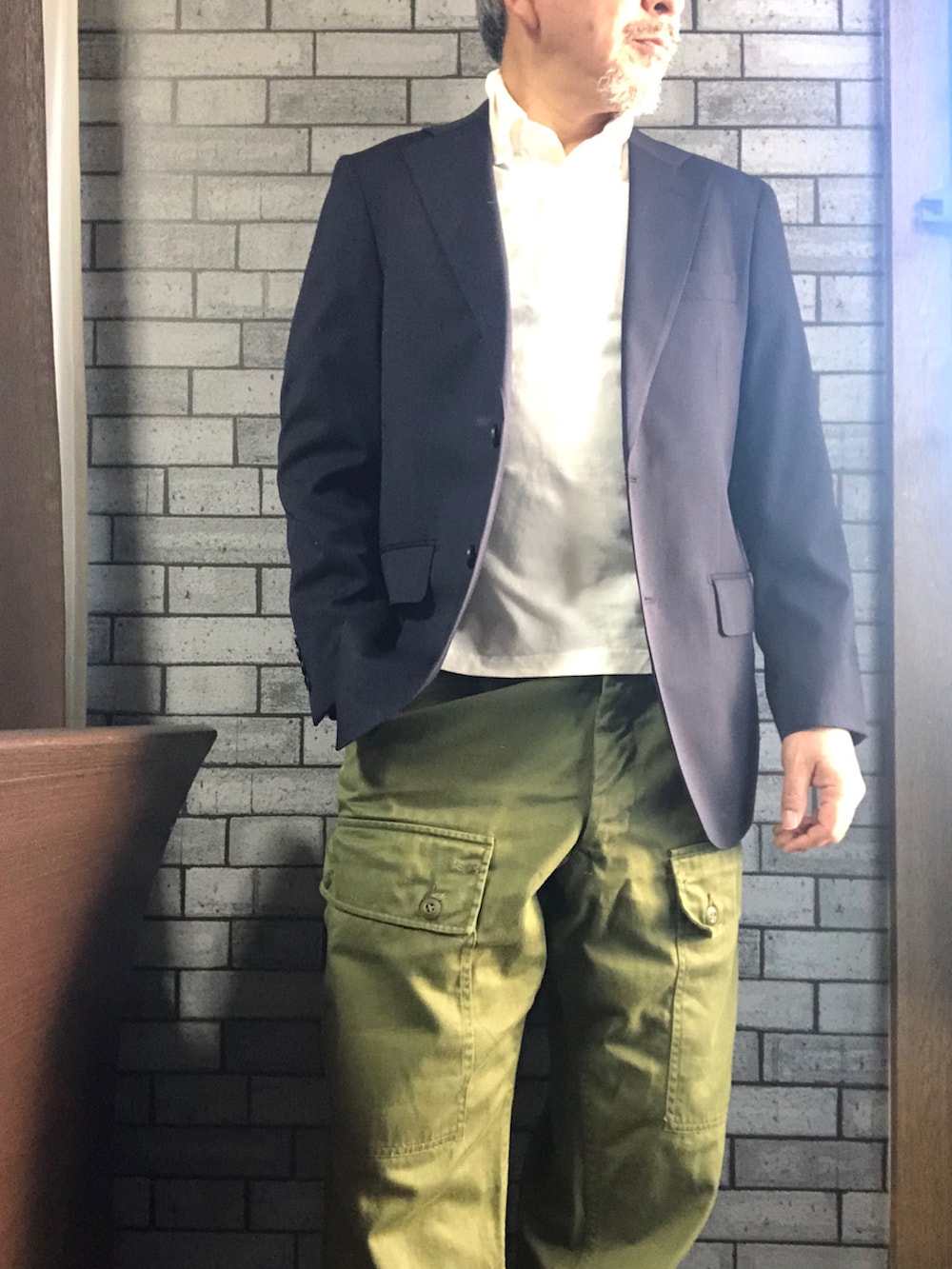 「メンズファッション、大人カジュアル、ミリタリー、ミリタリーパンツ、テーラードジャケット、ポロシャツ、古着、60代コーデ」｜「SUIT SELECTのused（テーラードジャケット、ブルー系）」を使った、yassan_m61さん（メンズ・164cm）の春コーディネートの2枚目の写真