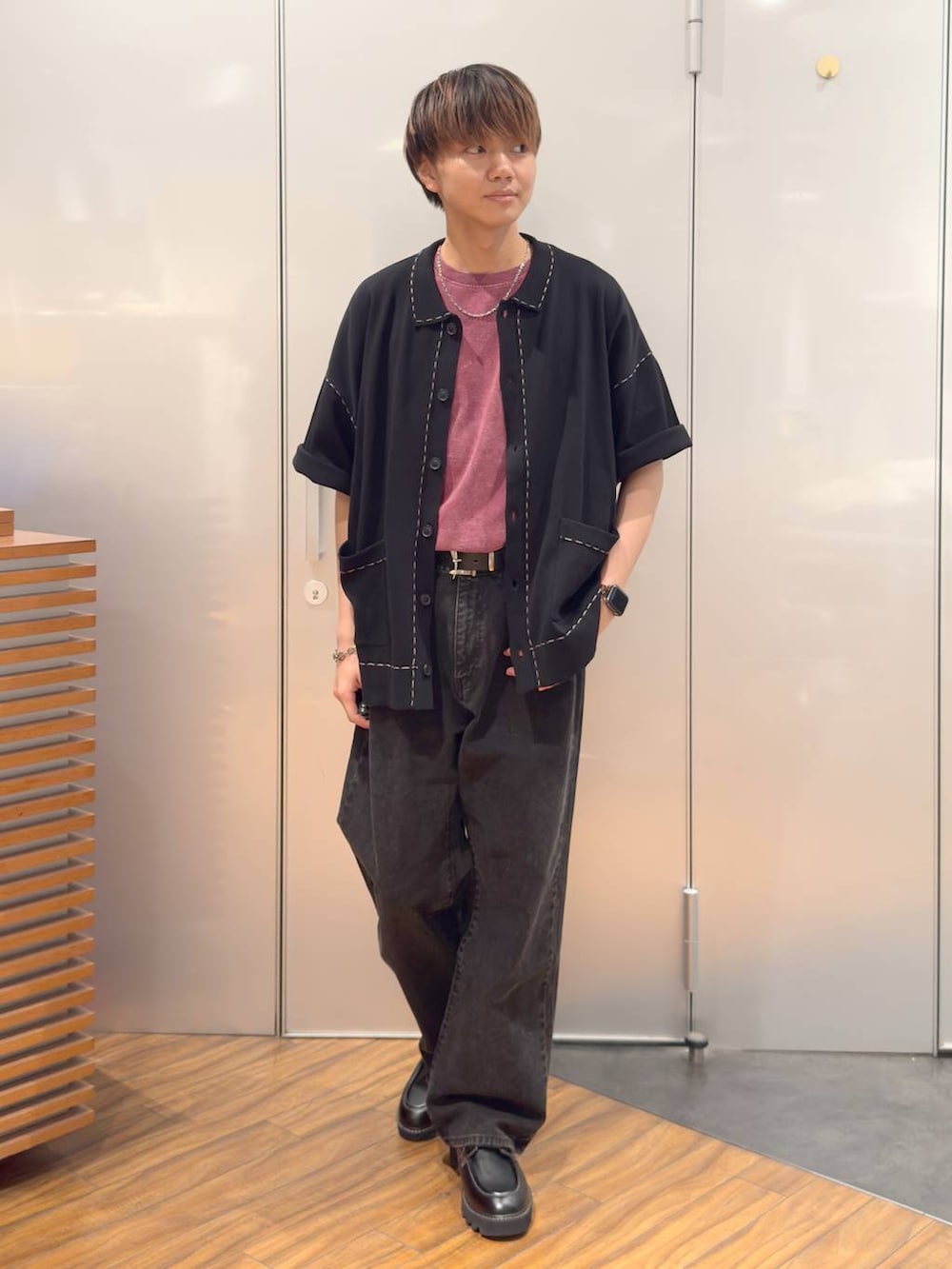 「きれいめ、差し色コーデ、ナチュラル、RAGEBLUE」|「RAGEBLUEのアンティーク風/メタルバックルリアルレザーベルト(ベルト、ブラック系)」を使った、j3t0u0さん(メンズ・174cm)の夏コーディネートの3枚目の写真