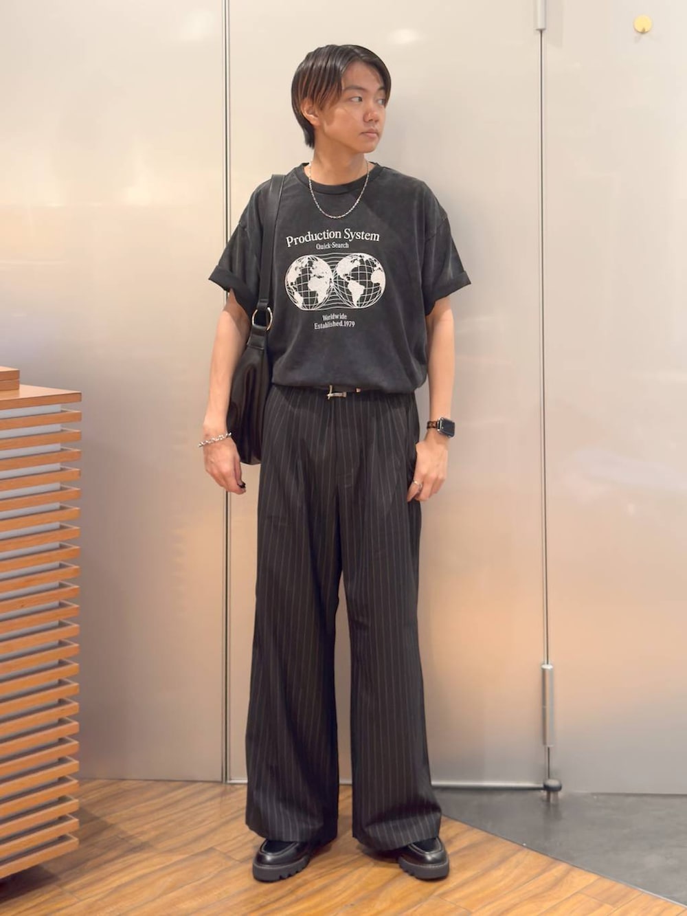 「きれいめ、差し色コーデ、ナチュラル、RAGEBLUE」|「RAGEBLUEのアンティーク風/メタルバックルリアルレザーベルト(ベルト、ブラック系)」を使った、j3t0u0さん(メンズ・174cm)の夏コーディネートの2枚目の写真