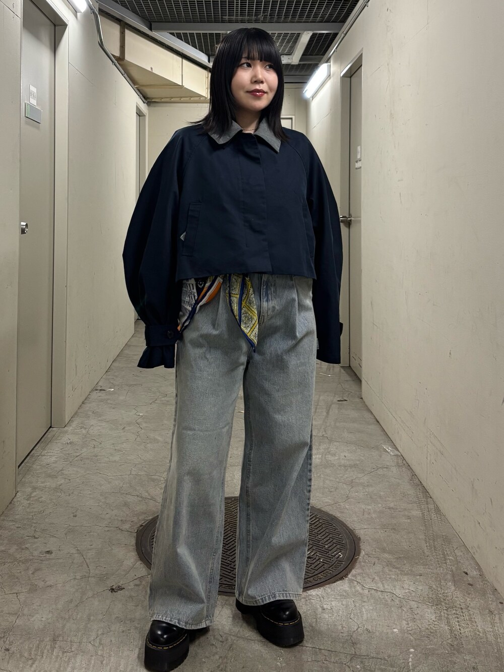 「シンプル、大人コーデ、今日のコーデ、デニム、ootd、春、ジャケット、シンプルコーデ、カジュアル、カジュアルコーデ、オトナカジュアル、おしゃれさんと繋がりたい、きれいめカジュアル、骨格ストレート、KBF」｜「KBFのBACKフレアショートジャケット（その他アウター、ブルー系）」を使った、nagisaさん（骨格ストレート・レディース・153cm）の冬コーディネートの6枚目の写真