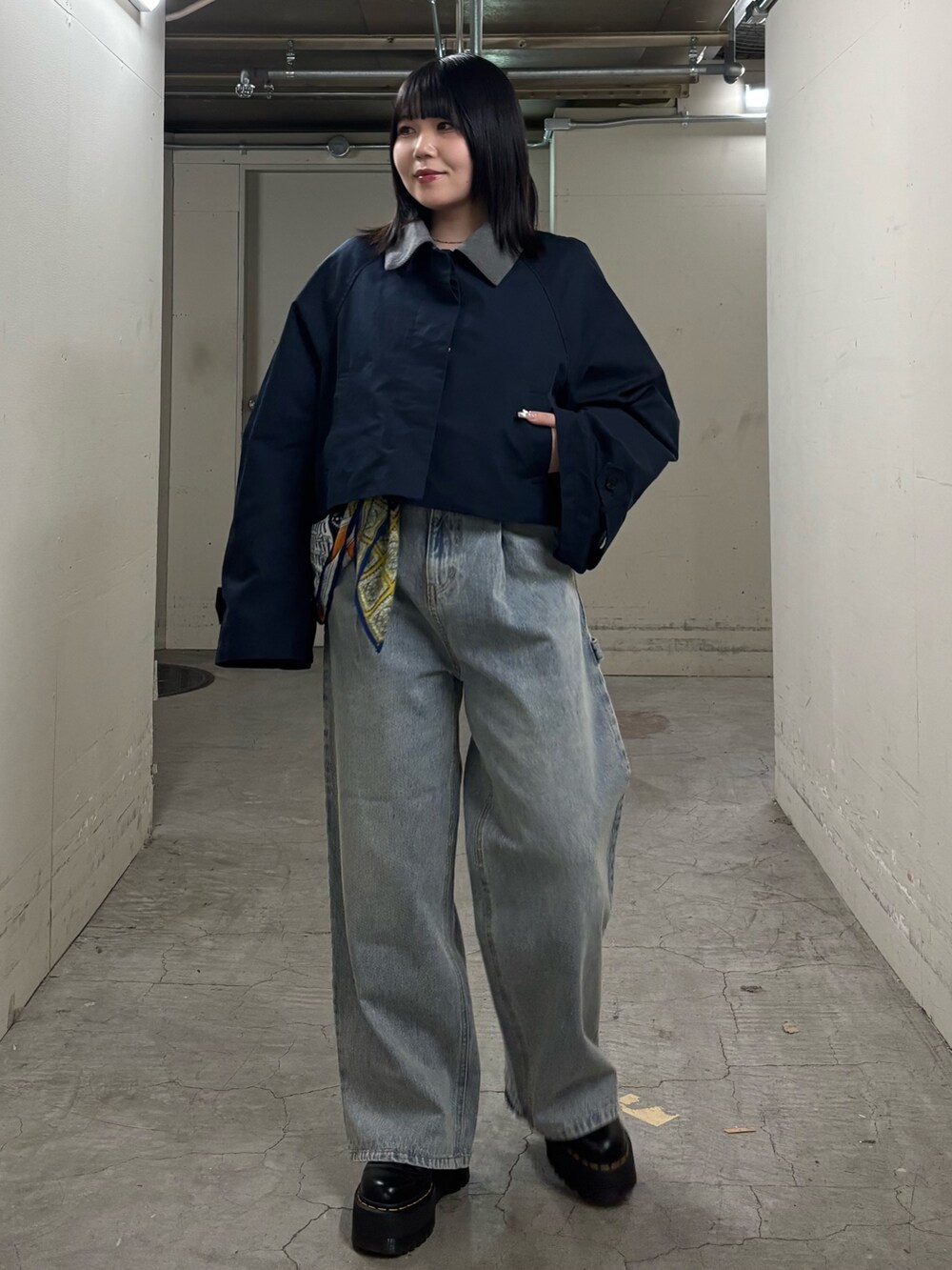 「シンプル、大人コーデ、今日のコーデ、デニム、ootd、春、ジャケット、シンプルコーデ、カジュアル、カジュアルコーデ、オトナカジュアル、おしゃれさんと繋がりたい、きれいめカジュアル、骨格ストレート、KBF」｜「KBFのBACKフレアショートジャケット（その他アウター、ブルー系）」を使った、nagisaさん（骨格ストレート・レディース・153cm）の冬コーディネートの2枚目の写真