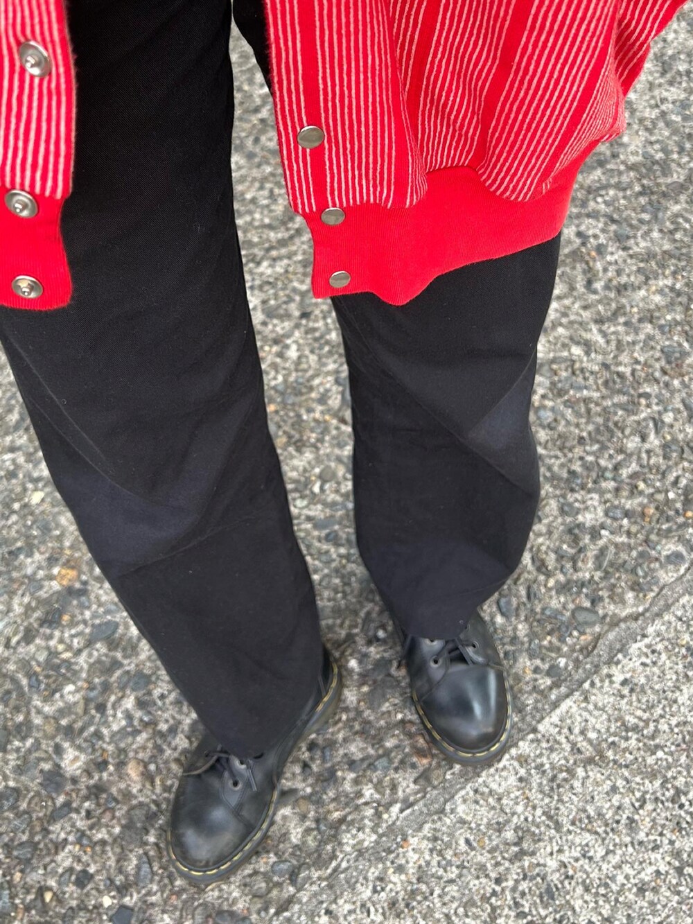 レディースの春コーディネートの3枚目の写真