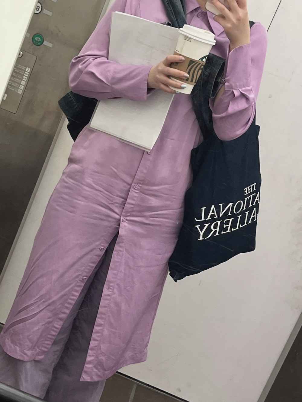 「紫、ライラック、ユニクロ、春コーデ、淡い色コーデ、タビシューズ、kpop、通学コーデ、淡色コーデ」｜「UNIQLOのアイテム（ワンピース、パープル系）」を使った、Mayuさん（レディース・158cm）の春コーディネートの3枚目の写真