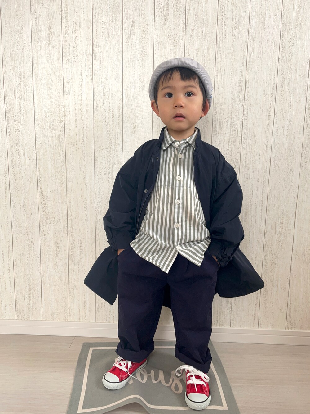 「春コーデ、スニーカー、春服、春服デビュー宣言、パステル映える春、シャツスタイル、カジュアルコーデ、コンバース、プチプラ、モッズコート、コート」｜「BREEZEの2WAYニットキャップ（ニットキャップ/ビーニー、グレー系）」を使った、りつぼーさん（キッズ・90cm）の春コーディネートの2枚目の写真