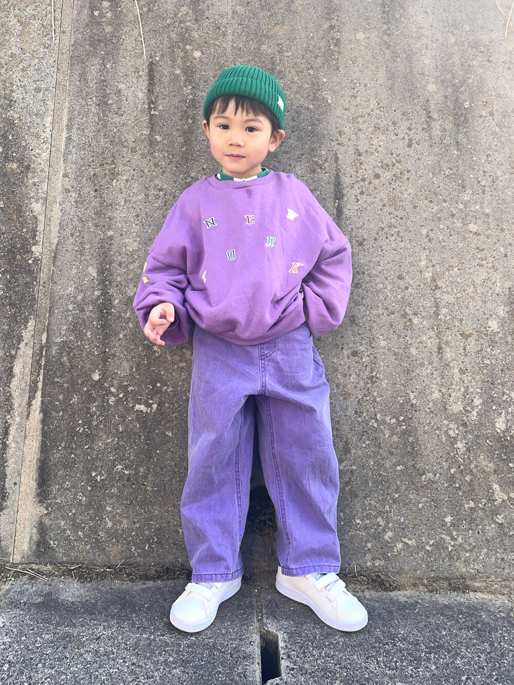 「今日のコーデ、春コーデ、春色、プチプラ、おでかけコーデ」｜「B:MING by BEAMSのB:MING by BEAMS / リブ ワッチキャップ（ニットキャップ/ビーニー、グリーン系）」を使った、りつぼーさん（キッズ・100cm）の春コーディネートの2枚目の写真
