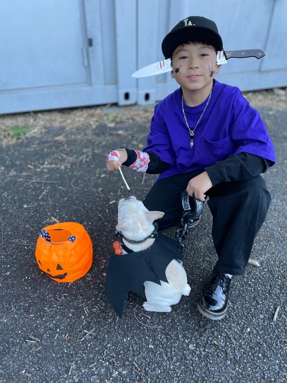 「WEARハロウィン2022、glazos、newera、devirock、仮装、ハロウィン、レイヤードスタイル、ワイドパンツ、シンプルコーデ、halloween、キヤップ、プチプラ、韓国子供服、パープル、コスプレ」｜「NEW ERAのアイテム（キャップ、ブラック系）」を使った、*tM*さん（キッズ・131cm）の秋コーディネートの5枚目の写真