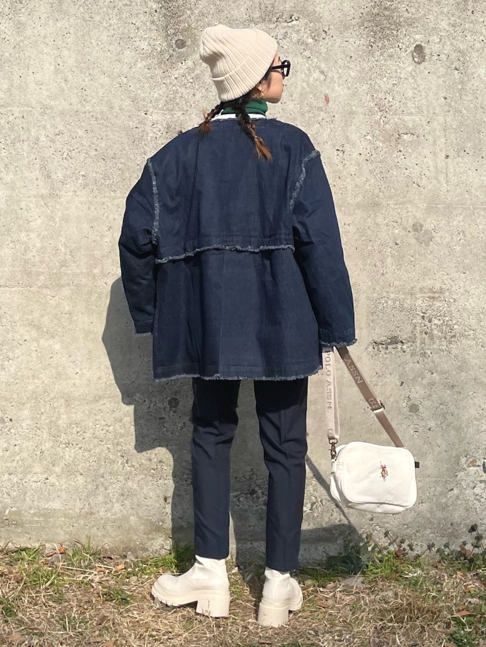 「私の推しブランド、デニムジャケット、デニム、ショルダーバッグ、ニット帽、レカ(reca)、reca、recaコーデ、feepur、ブーツ、セレクトモカ(select MOCA)、selectmoca、タートルネック」|「select MOCAの2023 SS 2wayデニムジャケット(デニムジャケット、ブルー系)」を使った、yukariさん(レディース・168cm)の冬コーディネートの2枚目の写真