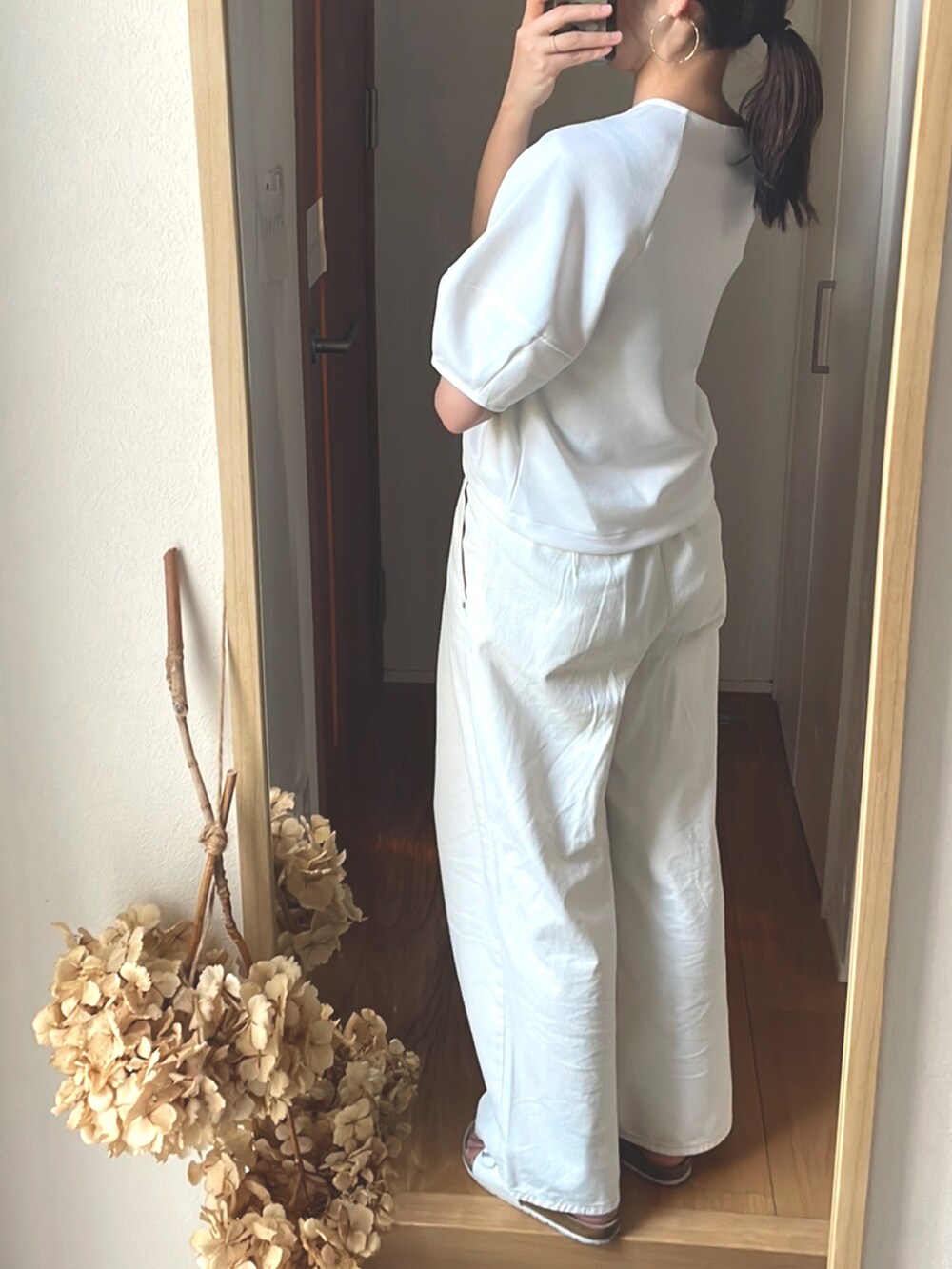 「オトナカジュアル、夏服、楽ちんコーデ、ダル着、レオパード、ホワイトデニム、オールホワイト、ビルケンシュトック、高身長女子、高身長コーデ、夏セールで買いました」｜「しまむらのアイテム（トートバッグ、その他）」を使った、KENIIさん（レディース・167cm）の夏コーディネートの3枚目の写真