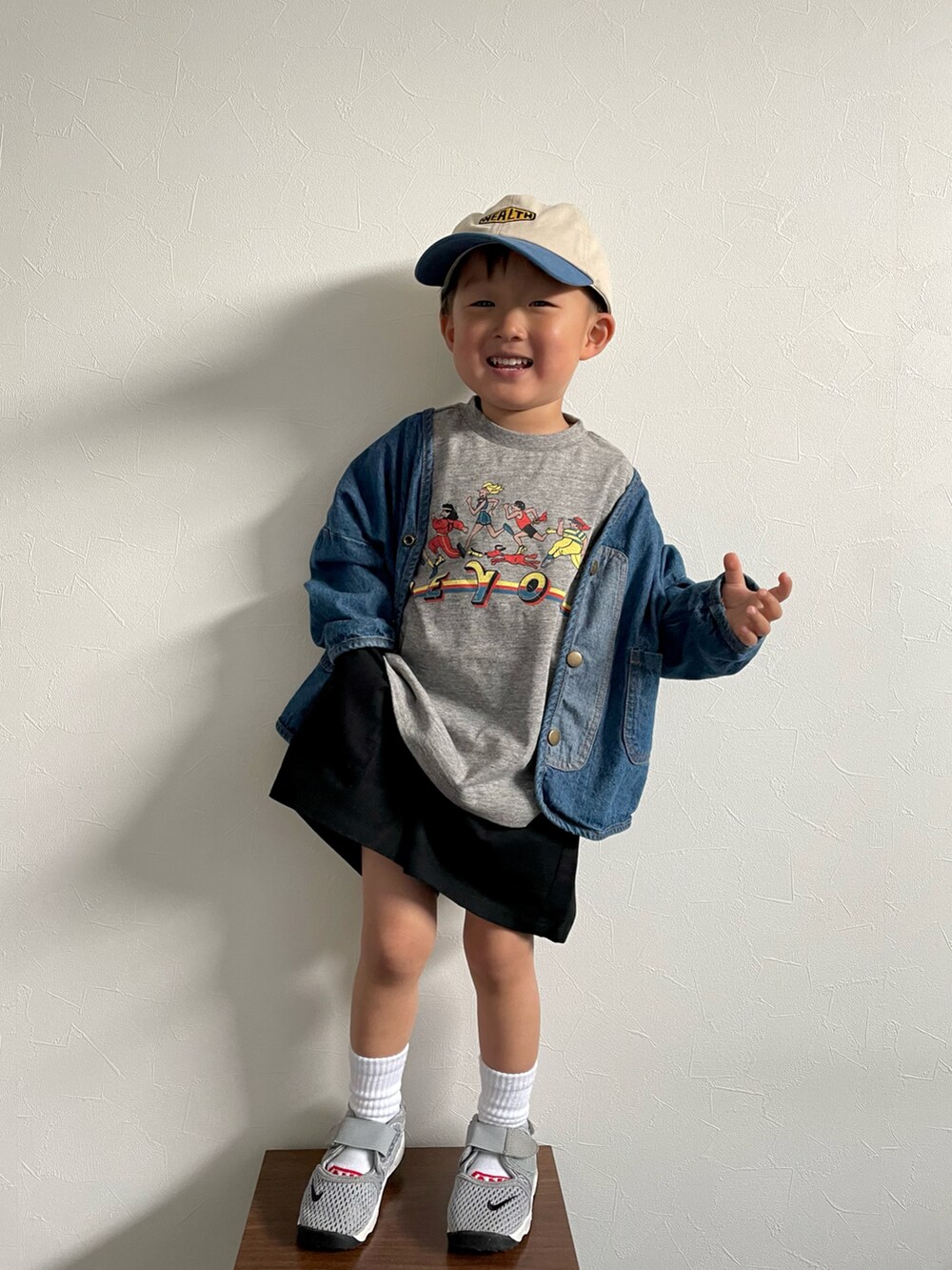 「いまどきジャケット写真、休日スタイル、デニムジャケット、デニム、アウトドアスタイル、キャップ、韓国子供服、プチプラ、春コーデ、春夏コーデ」｜「韓国子供服のアイテム（キャップ、ブルー系）」を使った、ＯＴＯ ☺︎ ‬ＲＩＲＩさん（キッズ・90cm）の春コーディネートの2枚目の写真