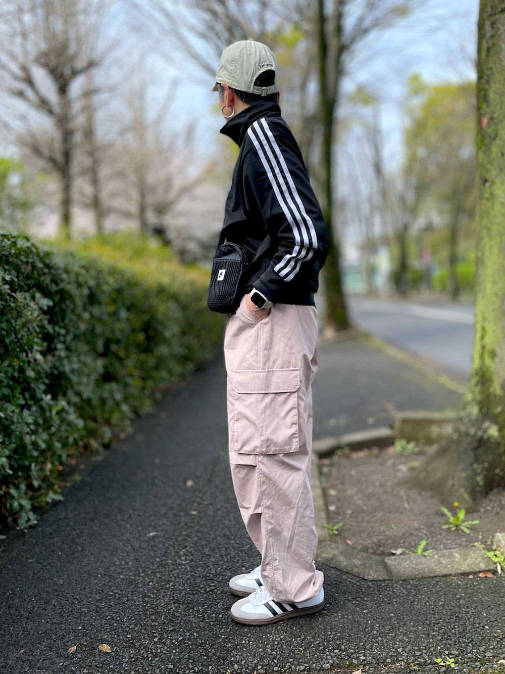 ゆり｜adidasのジャージを使ったコーディネート - WEAR
