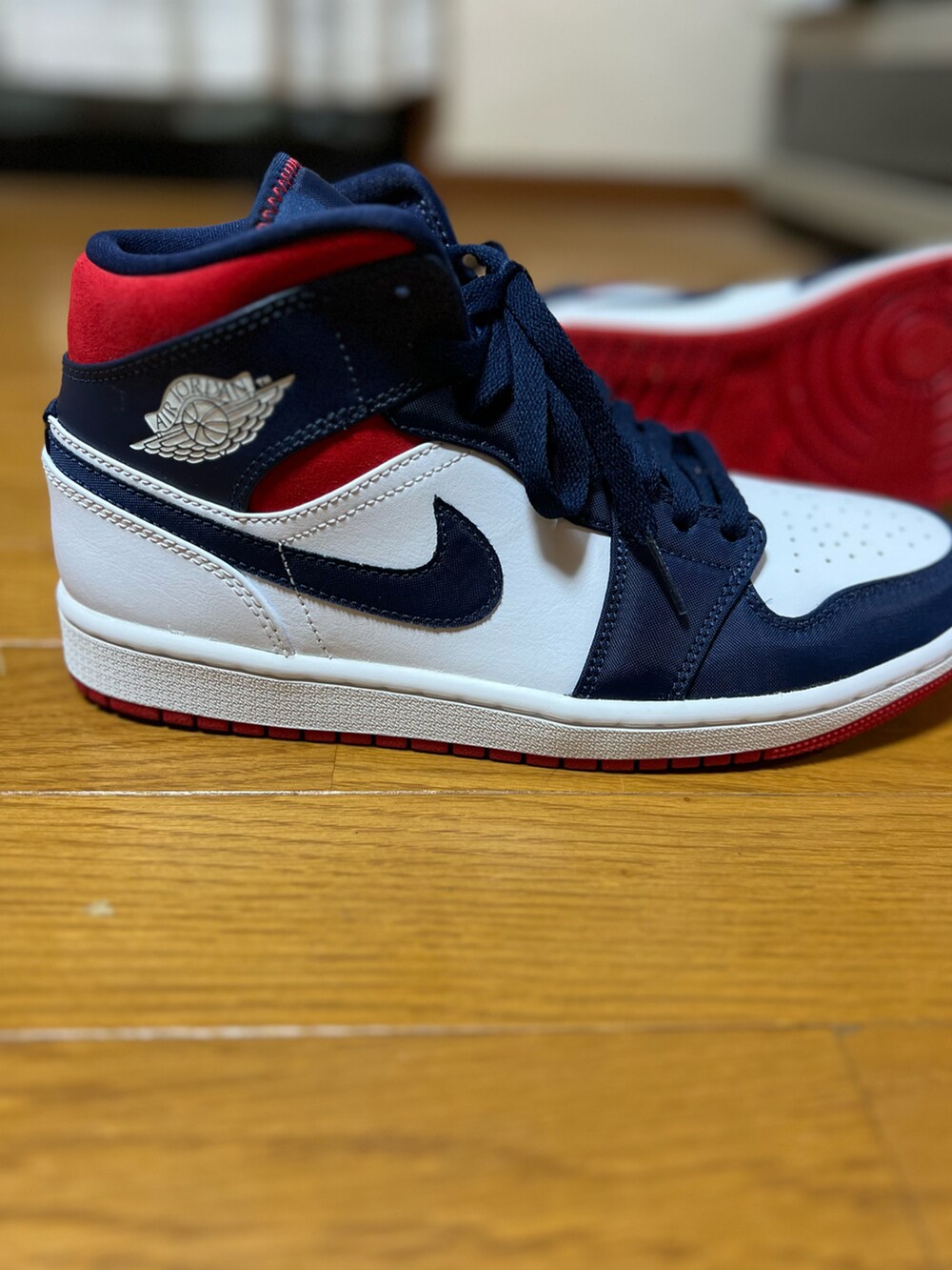 「AIR JORDANのアイテム（スニーカー、ブルー系）」を使った、Hide Sakuさん（メンズ・168cm）の秋コーディネートの2枚目の写真