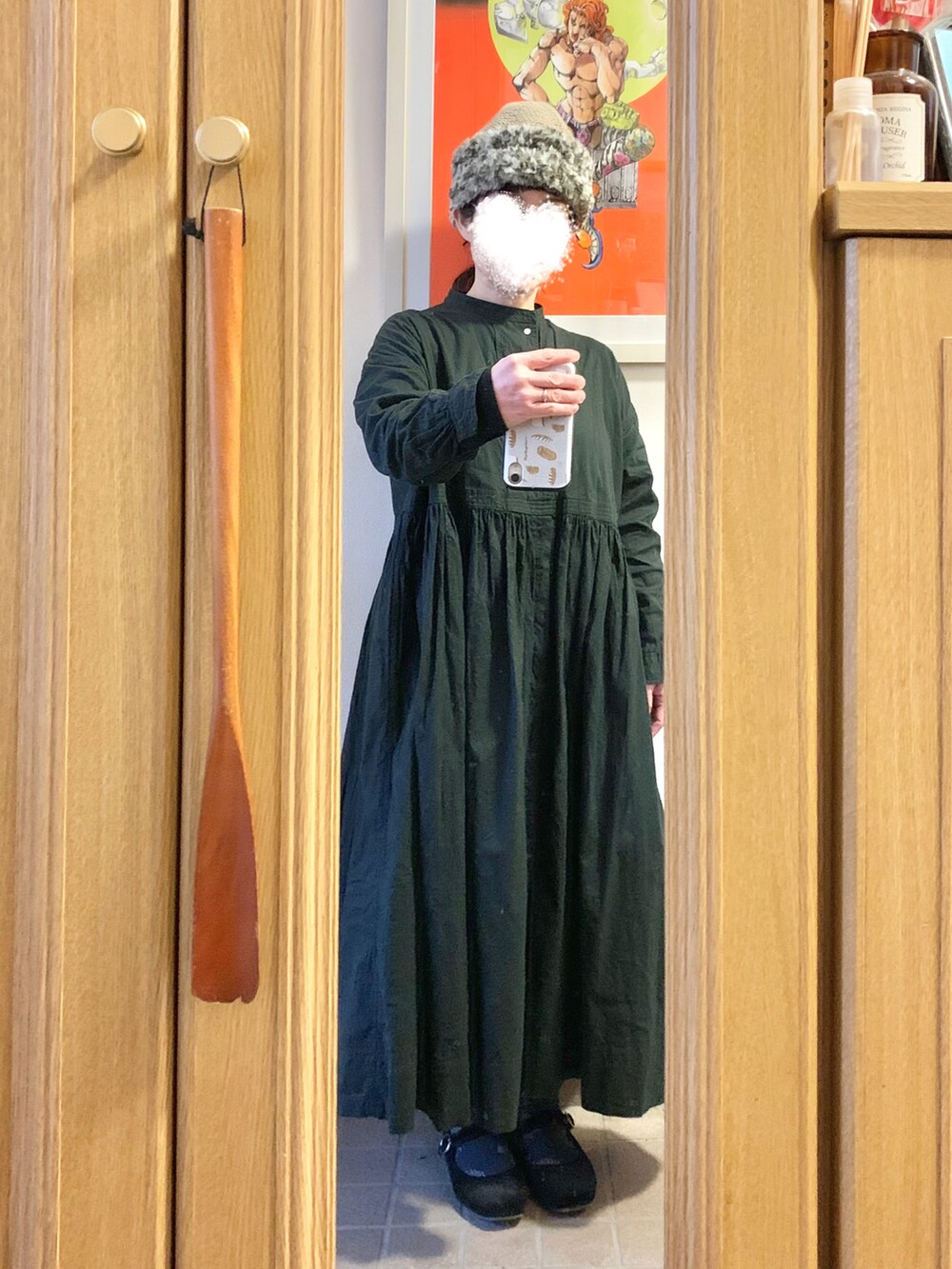 「今日のコーデ、今日の服、シンプルコーデ、カーディガン」｜「SOのアイテム（ワンピース/ドレス、ブラック系）」を使った、まっきさん（レディース・149cm）の冬コーディネートの2枚目の写真