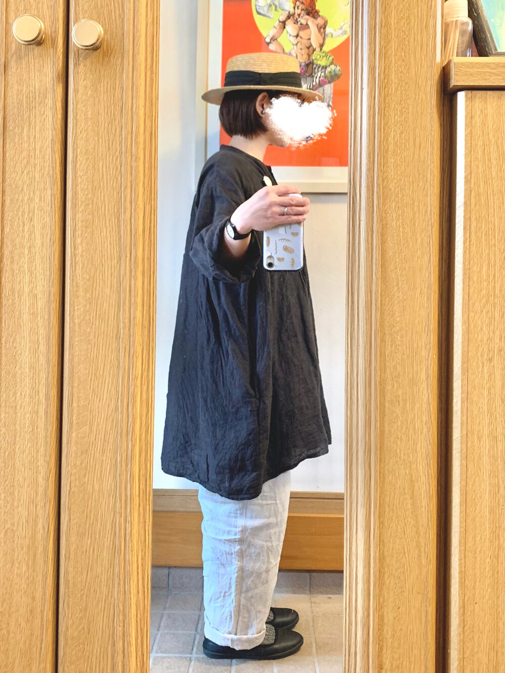 「今日のコーデ、今日の服、シンプルコーデ、麦わら帽子、モノトーンコーデ、古着、リネン、ゆるコーデ」｜「14+の麦ブレードカンカン帽（ハット、ブラック系）」を使った、まっきさん（レディース・149cm）の夏コーディネートの3枚目の写真