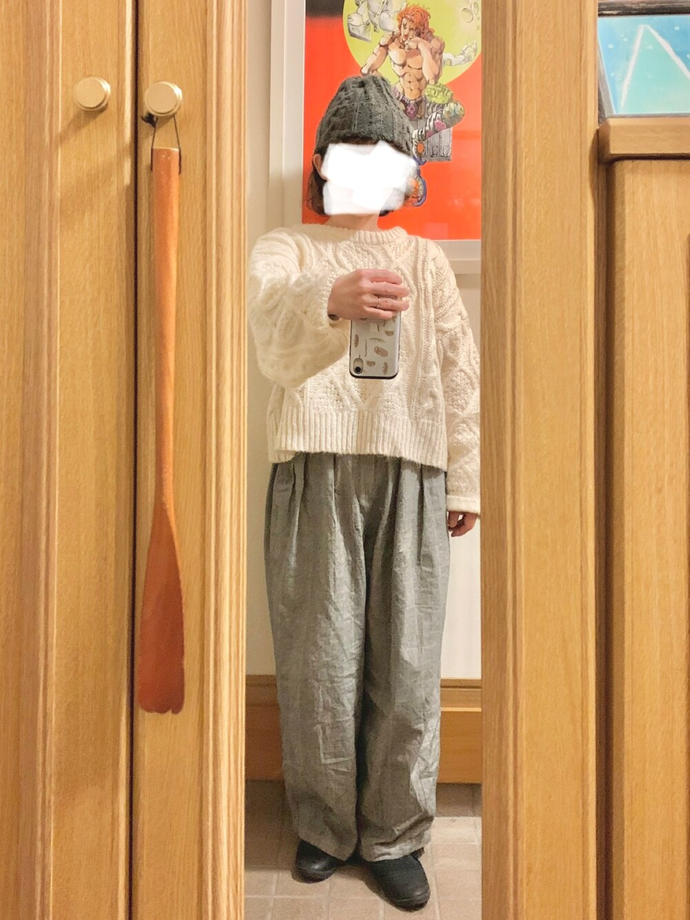 「今日のコーデ、今日の服、ニット帽、ニット、プチプラ、グレンチェック、キルティングコート、シンプルコーデ」｜「しまむらのアイテム（ニット/セーター、ホワイト系）」を使った、まっきさん（レディース・149cm）の冬コーディネートの2枚目の写真
